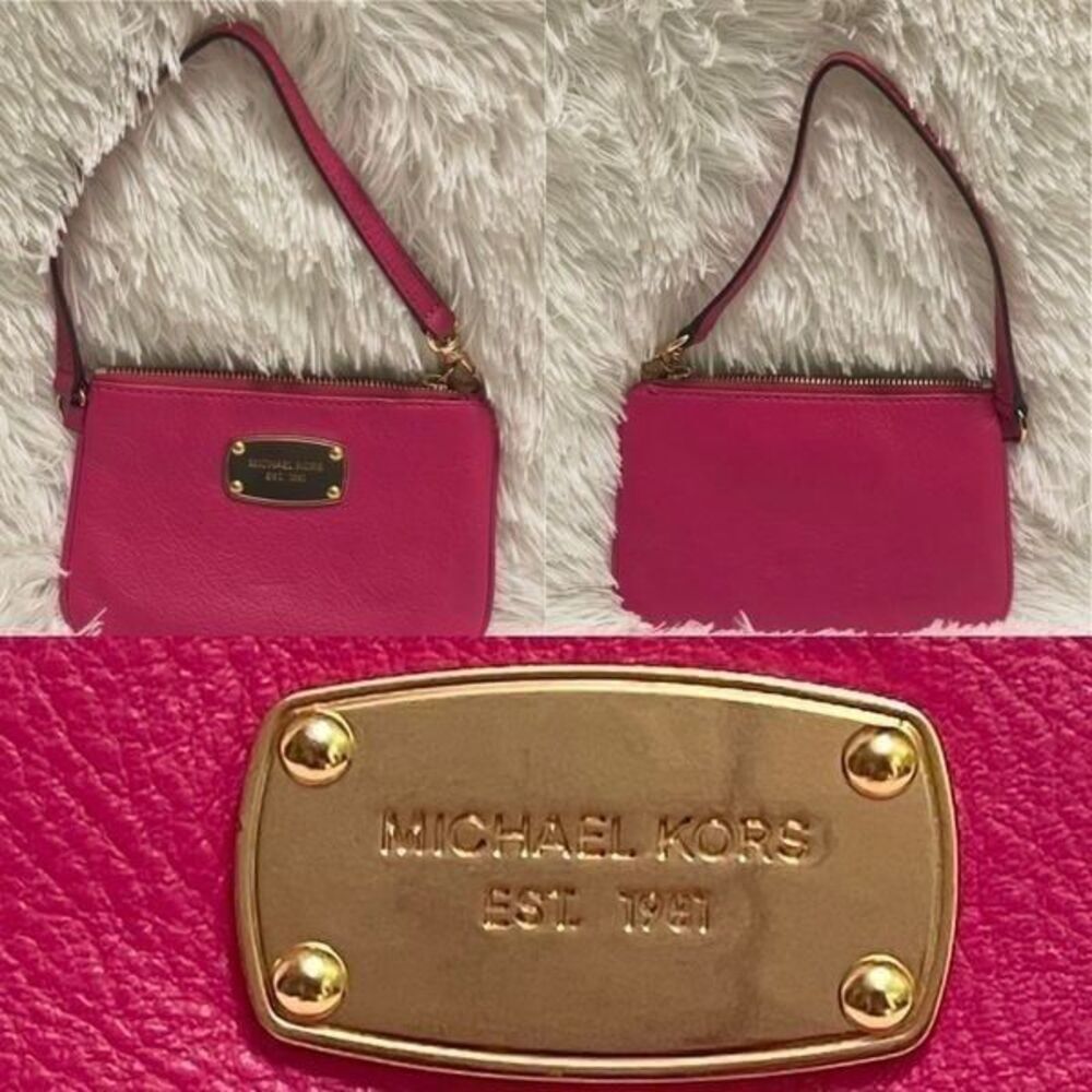 Michael Kors wristlet